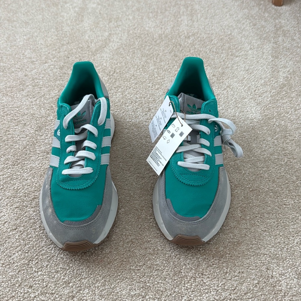 Adidas Retrophy F2